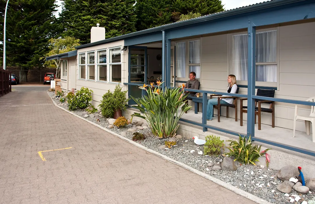 Seagulls Guesthouse-1